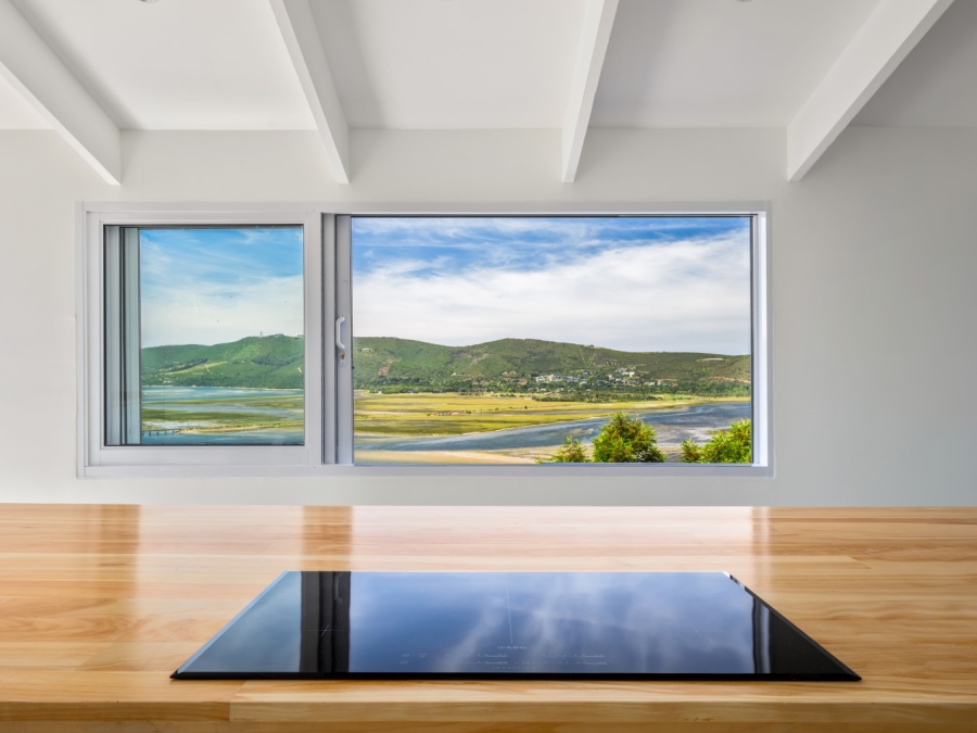 5 Bedroom Property for Sale in Paradise Western Cape